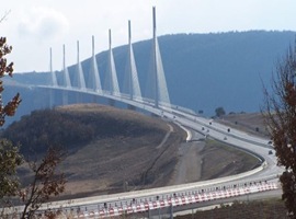 1260437775_019_17391_top10_buildings_le_viaduc_de_millau_aveyron2 1260437775_019_17391_top10_buildings_le_viaduc_de_millau_aveyron2